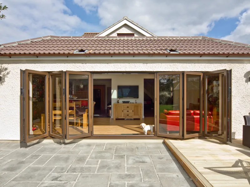 Bifold Brockley