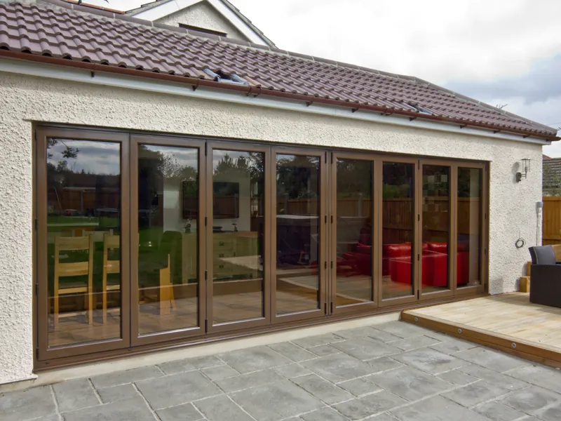 Bifold Brockley
